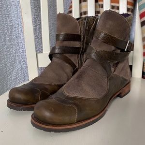 Morenatom Short Brown Straps Boots